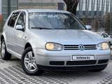 Volkswagen Golf 2001 годаүшін3 400 000 тг. в Алматы