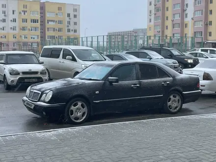 Mercedes-Benz E 320 1998 года за 4 200 000 тг. в Жанаозен – фото 6