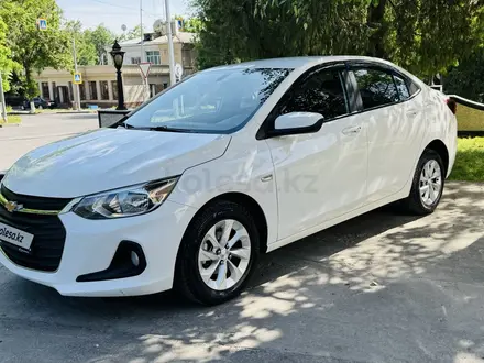 Chevrolet Onix 2023 года за 5 300 000 тг. в Шымкент – фото 2
