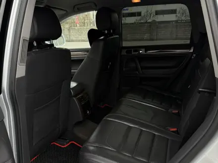 Volkswagen Touareg 2008 года за 7 300 000 тг. в Алматы – фото 10