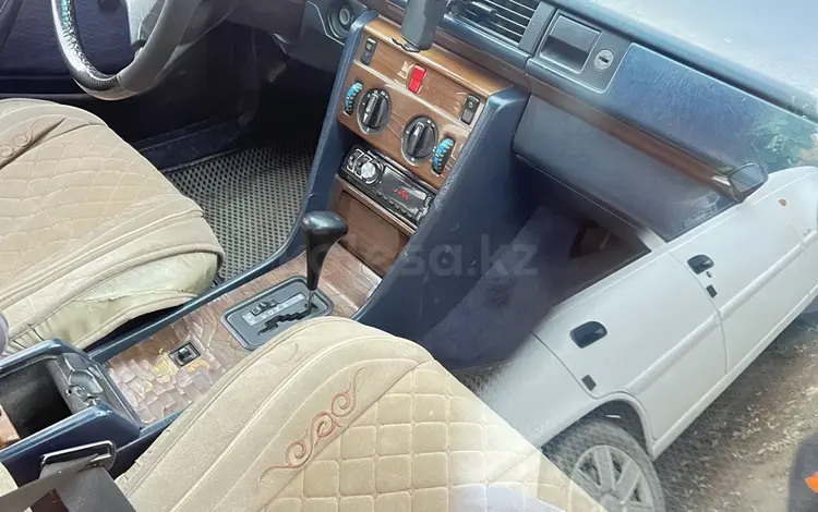 Mercedes-Benz E 200 1989 года за 1 600 000 тг. в Шымкент