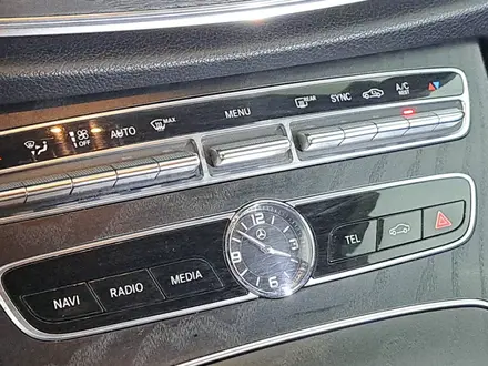 Mercedes-Benz E 200 2016 года за 15 000 000 тг. в Астана – фото 19
