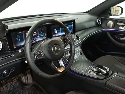 Mercedes-Benz E 200 2016 года за 15 000 000 тг. в Астана – фото 14