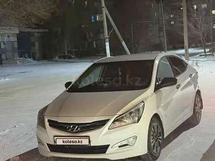 Hyundai Solaris 2015 года за 3 500 000 тг. в Караганда – фото 2