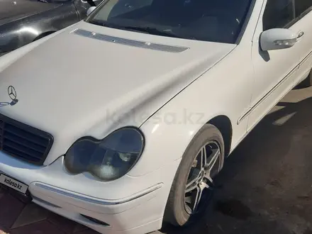 Mercedes-Benz C 240 2000 года за 3 700 000 тг. в Экибастуз