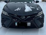 Toyota Camry 2020 года за 13 000 000 тг. в Атырау – фото 3