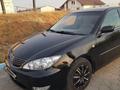 Toyota Camry 2005 годаүшін5 200 000 тг. в Семей – фото 2