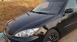 Toyota Camry 2005 годаүшін5 200 000 тг. в Семей – фото 2