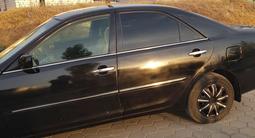 Toyota Camry 2005 годаүшін5 200 000 тг. в Семей – фото 3