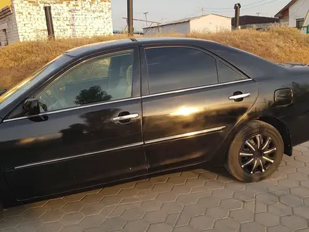Toyota Camry 2005 года за 5 200 000 тг. в Семей – фото 3
