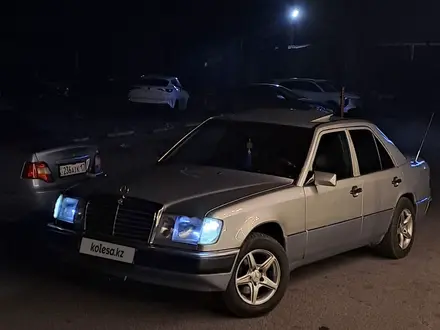 Mercedes-Benz E 200 1991 года за 1 500 000 тг. в Шымкент