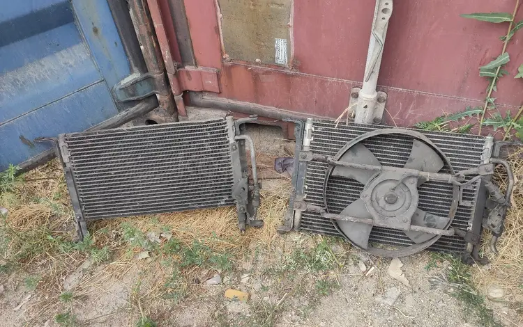 Радиатор кондиционера. Вентилятор диффузор Mitsubishi delica. Квадратүшін15 000 тг. в Алматы