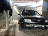 Volkswagen Vento 1994 года за 1 300 000 тг. в Шымкент