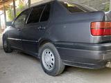 Volkswagen Vento 1994 года за 1 300 000 тг. в Шымкент – фото 3