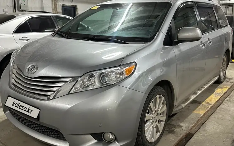 Toyota Sienna 2013 годаүшін14 000 000 тг. в Алматы