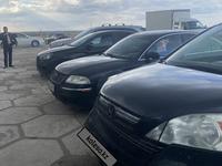 Volkswagen Passat 2003 годаfor2 500 000 тг. в Астана