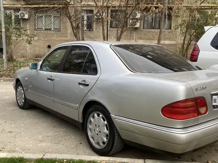 Mercedes-Benz E 280 1997 года за 4 000 000 тг. в Шымкент – фото 4