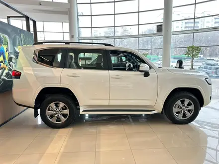 Toyota Land Cruiser Prestige 2025 года за 61 100 000 тг. в Алматы – фото 5