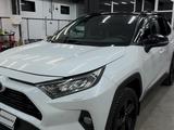 Toyota RAV4 2021 годаүшін13 500 000 тг. в Астана – фото 2