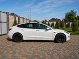 Tesla Model 3 2019 года за 10 600 000 тг. в Алматы – фото 2