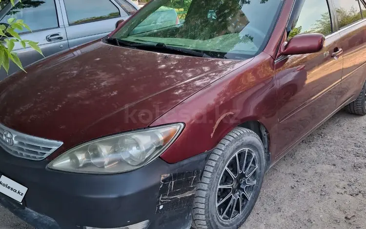 Toyota Camry 2005 года за 3 500 000 тг. в Семей