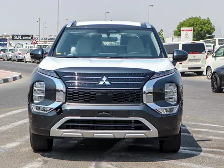 Mitsubishi Outlander 2025 года за 10 150 000 тг. в Алматы – фото 2