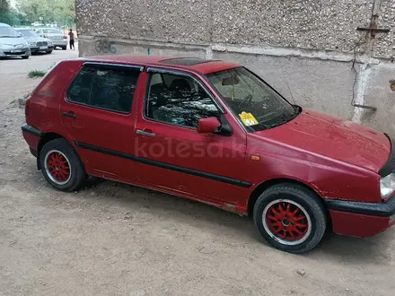 Volkswagen Golf 1993 года за 550 000 тг. в Жезказган – фото 2