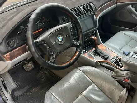 BMW 528 1996 года за 2 000 000 тг. в Актау – фото 4