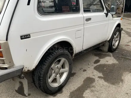 ВАЗ (Lada) Lada 2121 2009 года за 1 400 000 тг. в Алматы – фото 4