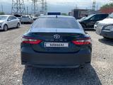 Toyota Camry 2021 года за 6 830 250 тг. в Алматы – фото 2