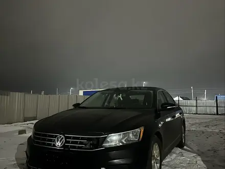 Volkswagen Passat 2016 года за 3 600 000 тг. в Атырау – фото 4