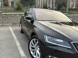 Skoda Superb 2018 года за 13 000 000 тг. в Алматы – фото 2