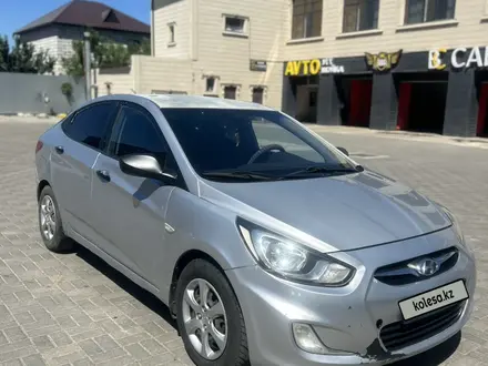 Hyundai Solaris 2012 года за 4 300 000 тг. в Уральск – фото 2