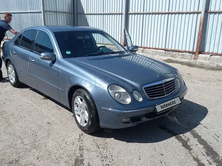 Mercedes-Benz E 200 2003 года за 5 000 000 тг. в Костанай – фото 10