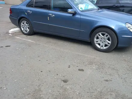 Mercedes-Benz E 200 2003 года за 5 000 000 тг. в Костанай – фото 6