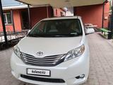 Toyota Sienna 2013 года за 13 700 000 тг. в Алматы