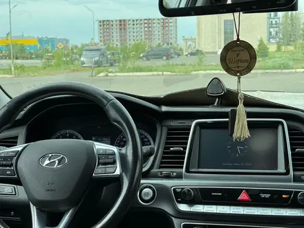 Hyundai Sonata 2019 года за 9 200 000 тг. в Уральск – фото 11