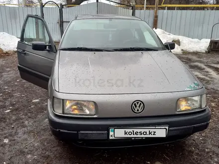 Volkswagen Passat 1995 года за 1 800 000 тг. в Талдыкорган