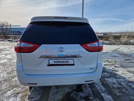 Toyota Sienna 2016 года за 14 000 000 тг. в Уральск – фото 8