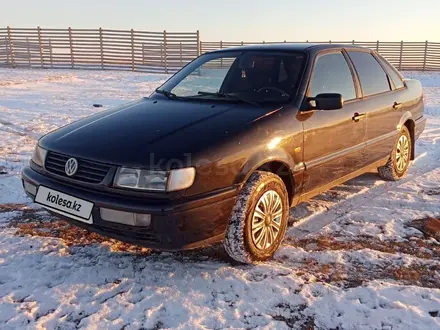 Volkswagen Passat 1995 года за 1 200 000 тг. в Актобе