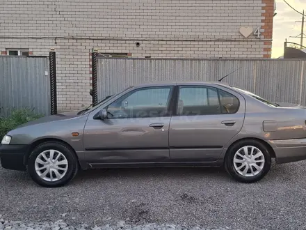 Nissan Primera 1997 года за 1 200 000 тг. в Актобе – фото 2