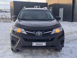 Toyota RAV4 2015 года за 6 800 000 тг. в Актобе – фото 3