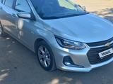 Chevrolet Onix 2020 года за 6 500 000 тг. в Костанай – фото 4