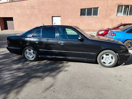 Mercedes-Benz E 280 1999 года за 4 000 000 тг. в Астана – фото 10