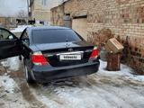 Toyota Camry 2005 года за 7 000 000 тг. в Семей – фото 4