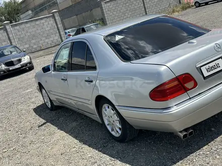 Mercedes-Benz E 280 1996 года за 2 450 000 тг. в Кызылорда – фото 4