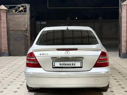 Mercedes-Benz E 320 2004 года за 6 200 000 тг. в Шымкент – фото 4
