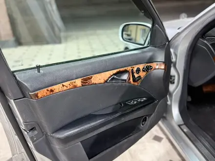 Mercedes-Benz E 320 2004 года за 6 200 000 тг. в Шымкент – фото 9