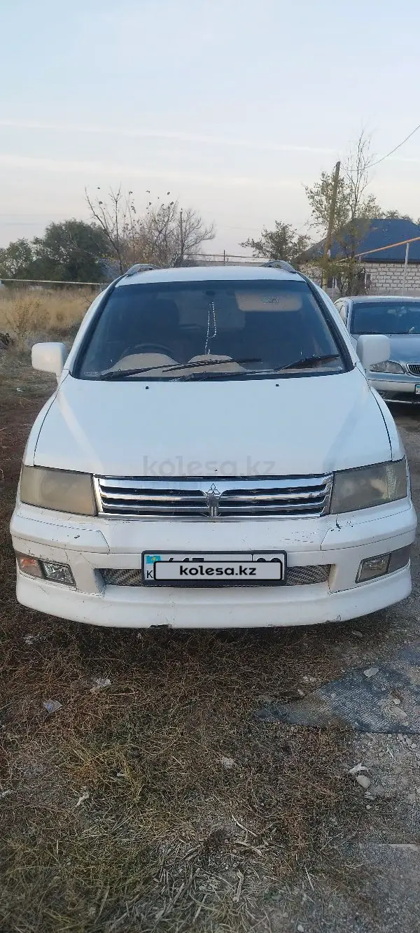 Mitsubishi Chariot, 1998