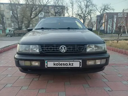Volkswagen Passat 1996 года за 3 200 000 тг. в Тараз – фото 36